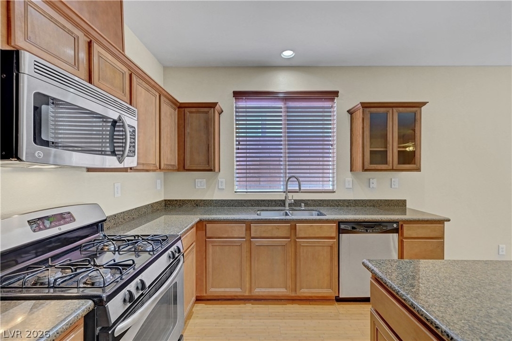10240 Gladstone Peak Street - Photo 20