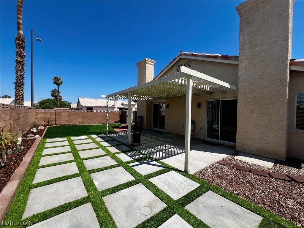 7100 Village Shore Court - Photo 4