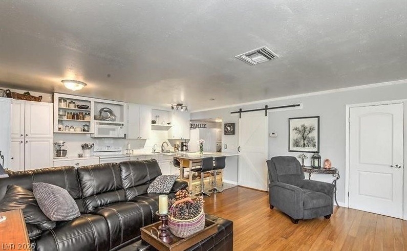 1454 Elizabeth Avenue - Photo 4
