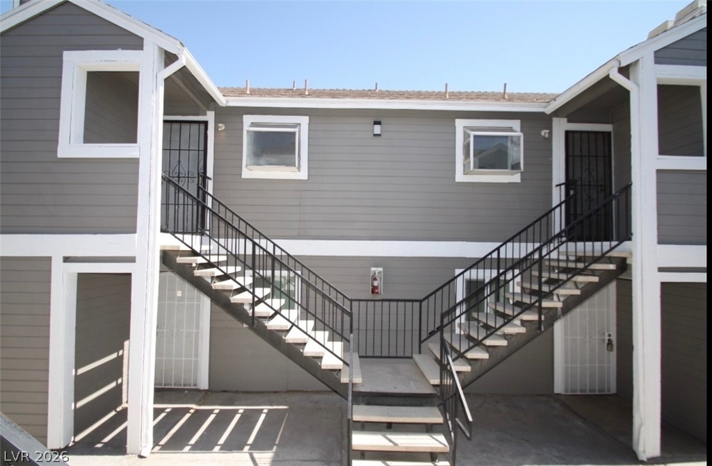 921 Snug Harbor Street - Photo 2