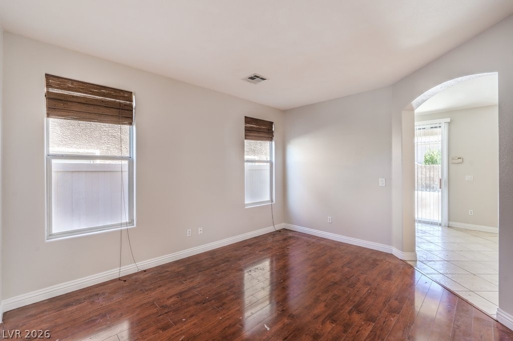 1213 Checkmark Avenue - Photo 2
