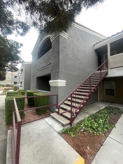5055 W Hacienda Avenue - Photo 0