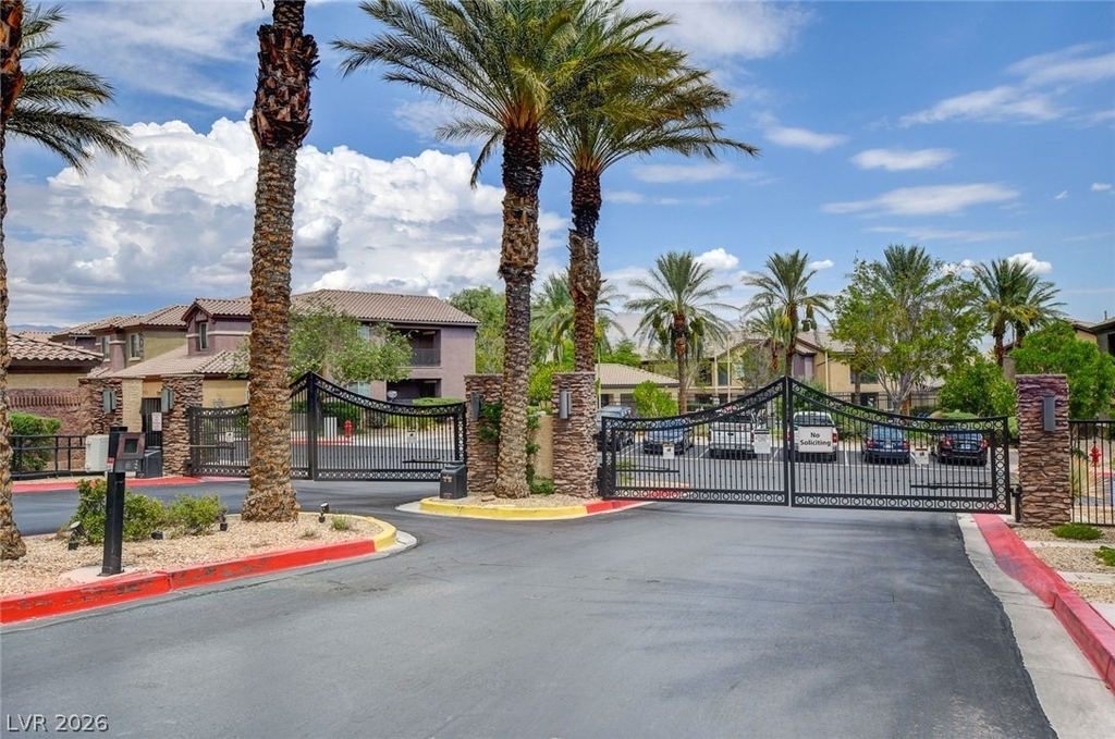 6868 Sky Pointe Drive - Photo 38