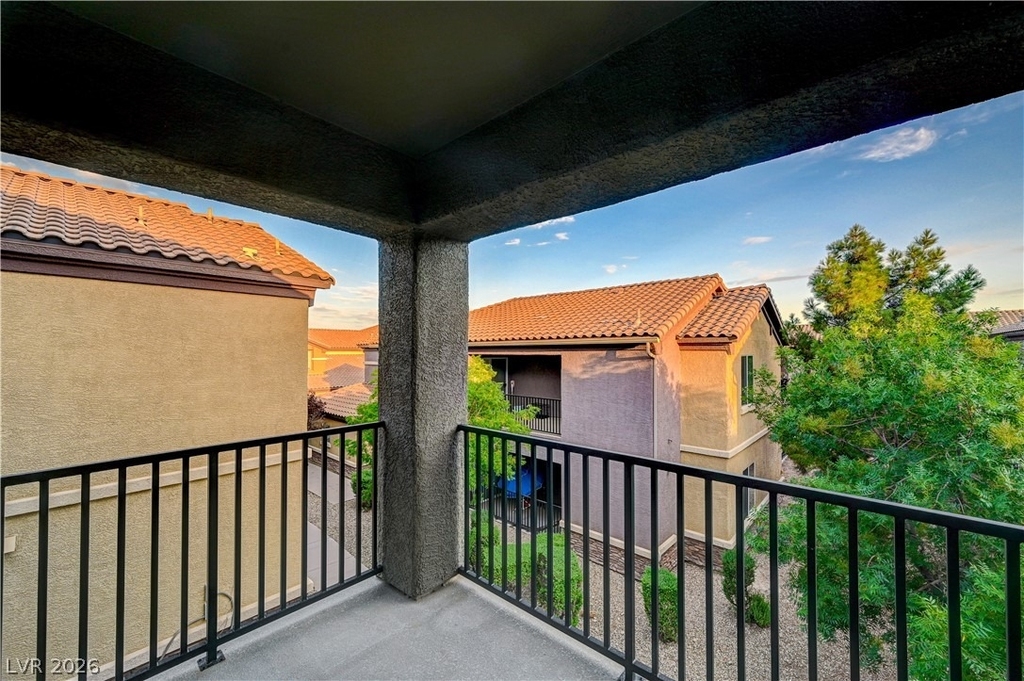 6868 Sky Pointe Drive - Photo 12