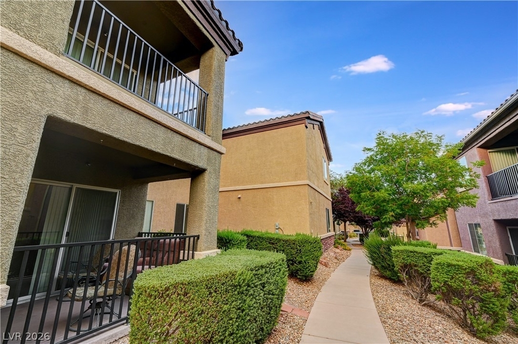 6868 Sky Pointe Drive - Photo 32