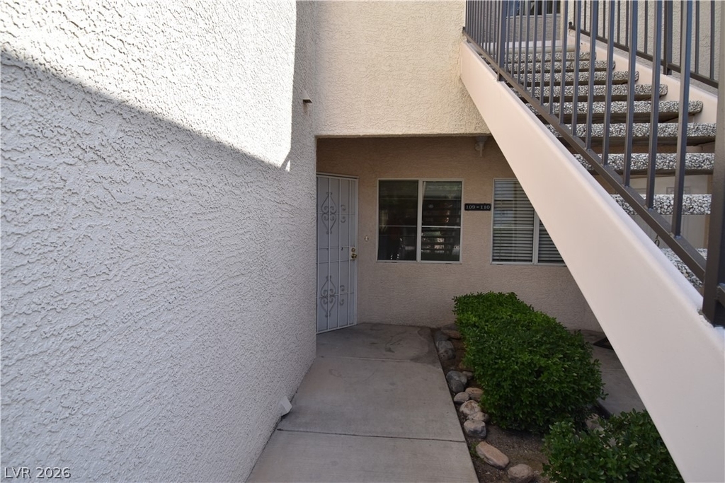 3320 S Fort Apache Road - Photo 2