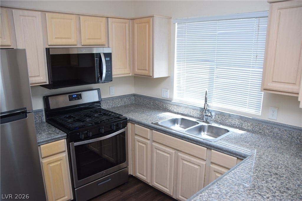 5250 S Rainbow Boulevard - Photo 12