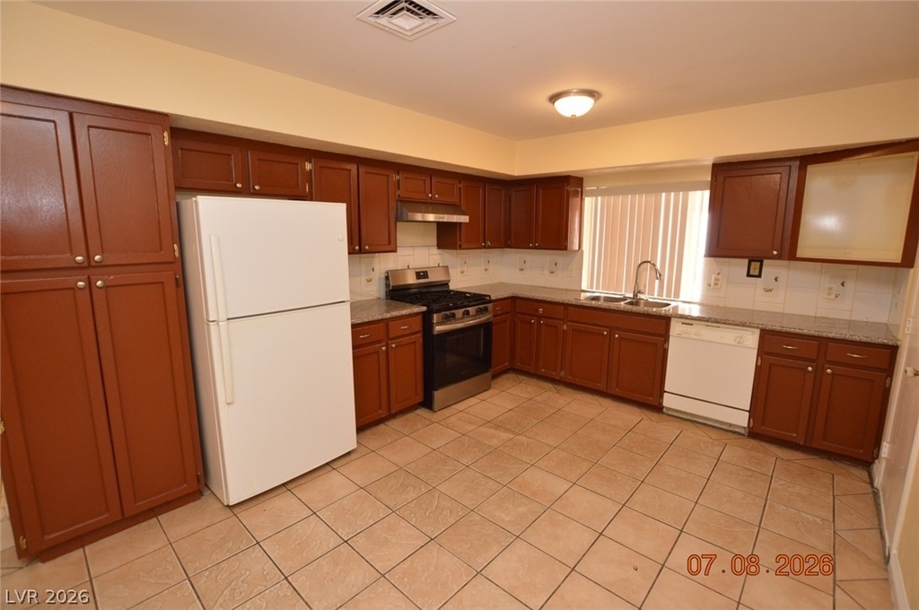 6845 Zamora Drive - Photo 3