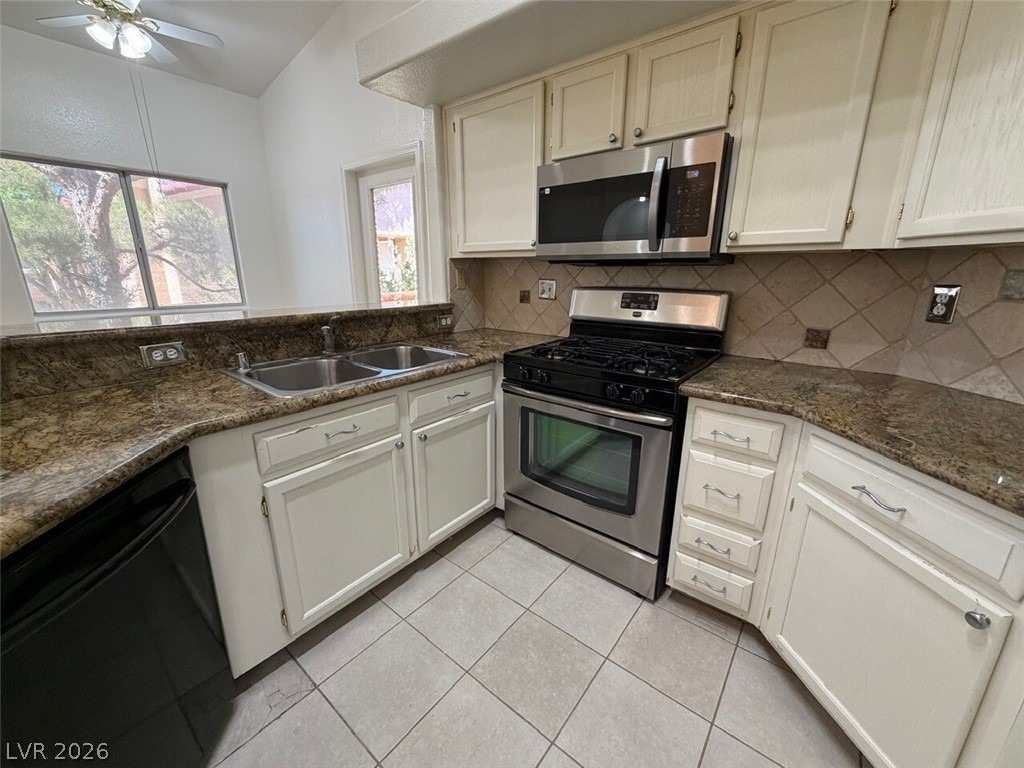 900 Heavenly Hills Court - Photo 17