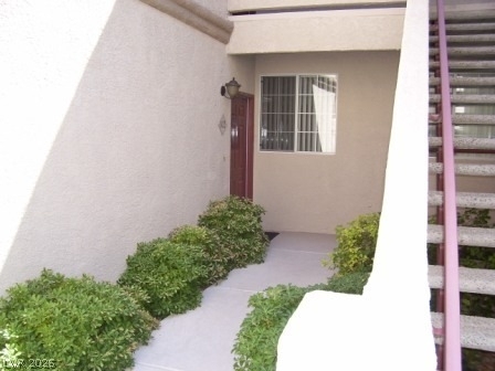 10237 King Henry - Photo 1