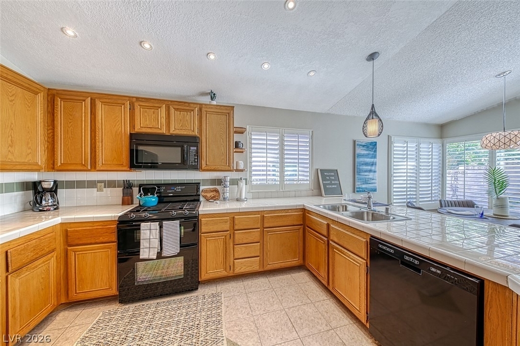 8421 Honeywood Circle - Photo 3