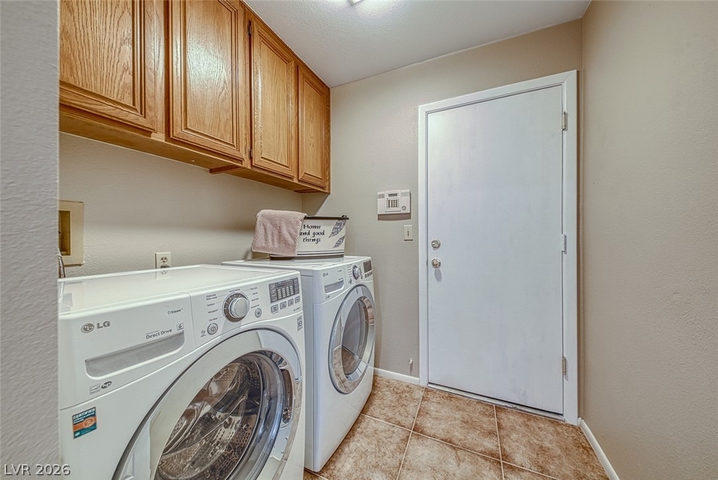 8421 Honeywood Circle - Photo 16