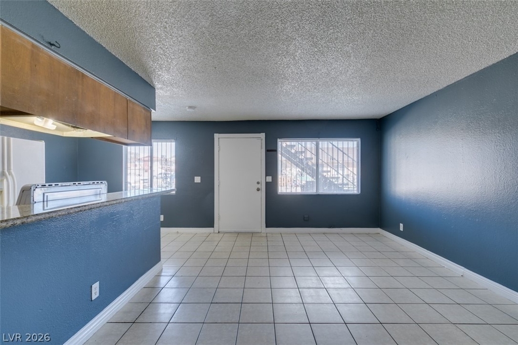 1641 N Lamont Street - Photo 9