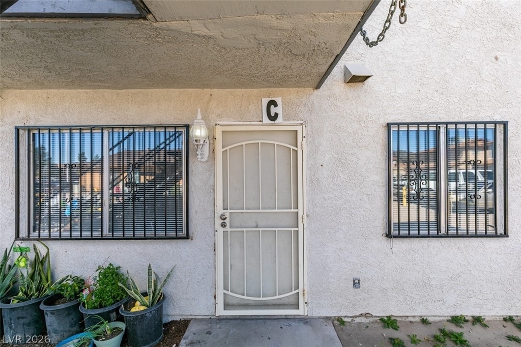 1641 N Lamont Street - Photo 4