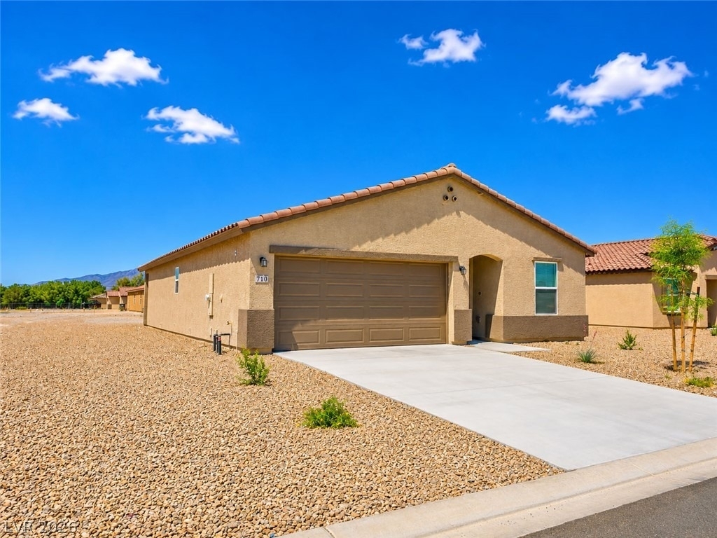 710 E Huyana Wind Drive - Photo 1