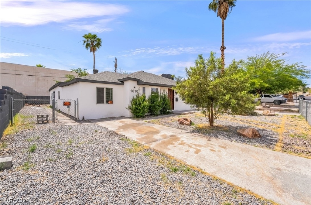 1610 E Ogden Avenue - Photo 19