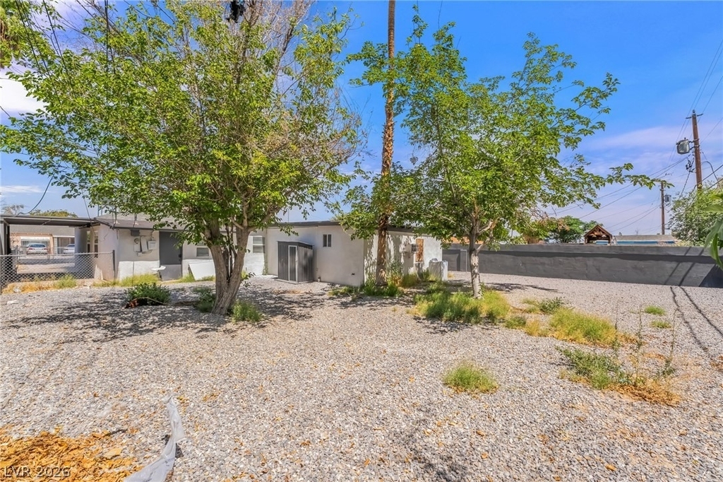1610 E Ogden Avenue - Photo 33