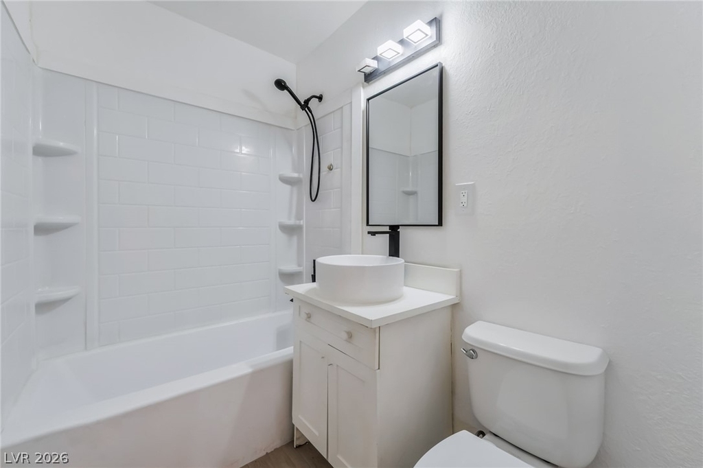 1610 E Ogden Avenue - Photo 15