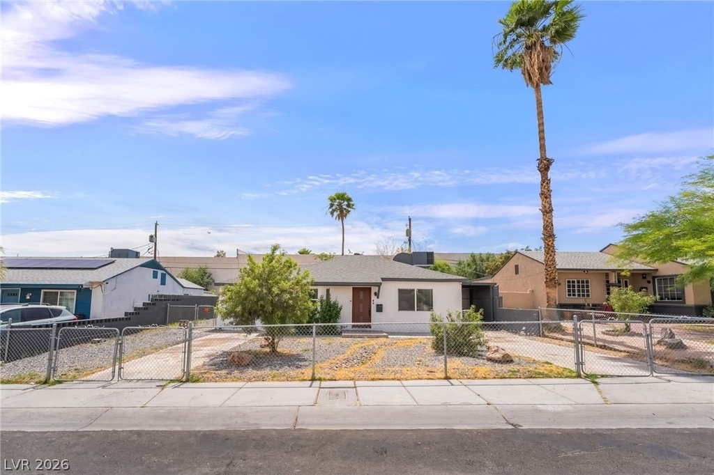 1610 E Ogden Avenue - Photo 17