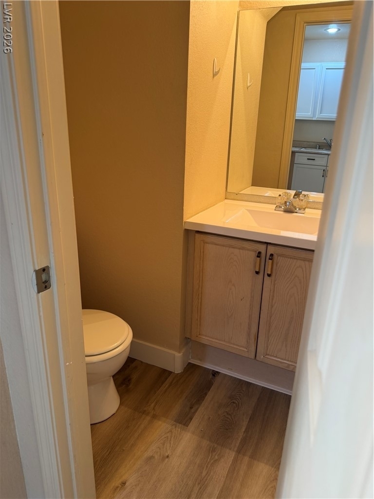 7621 Almeria Avenue - Photo 8