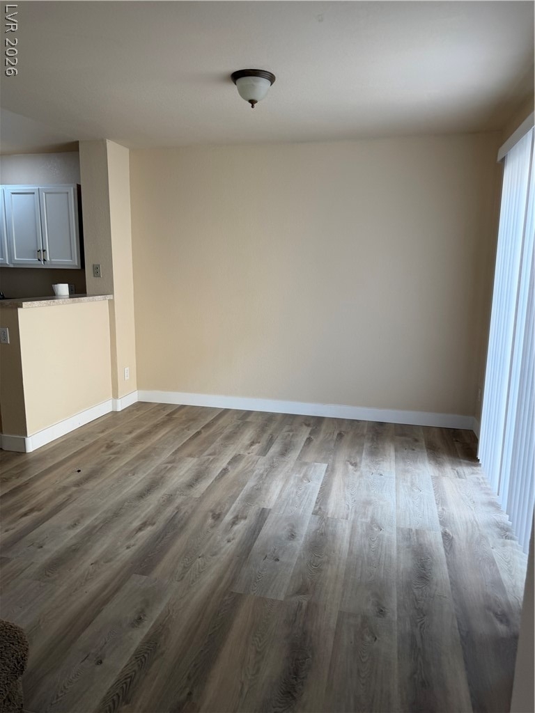 7621 Almeria Avenue - Photo 4