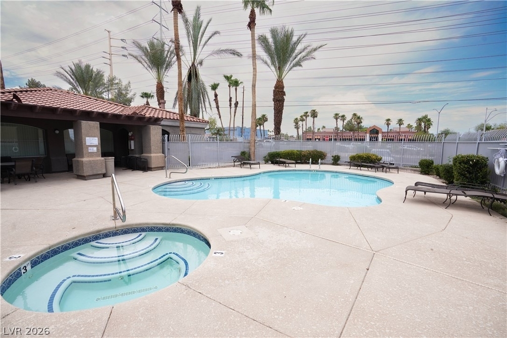 5525 W Flamingo Road - Photo 15