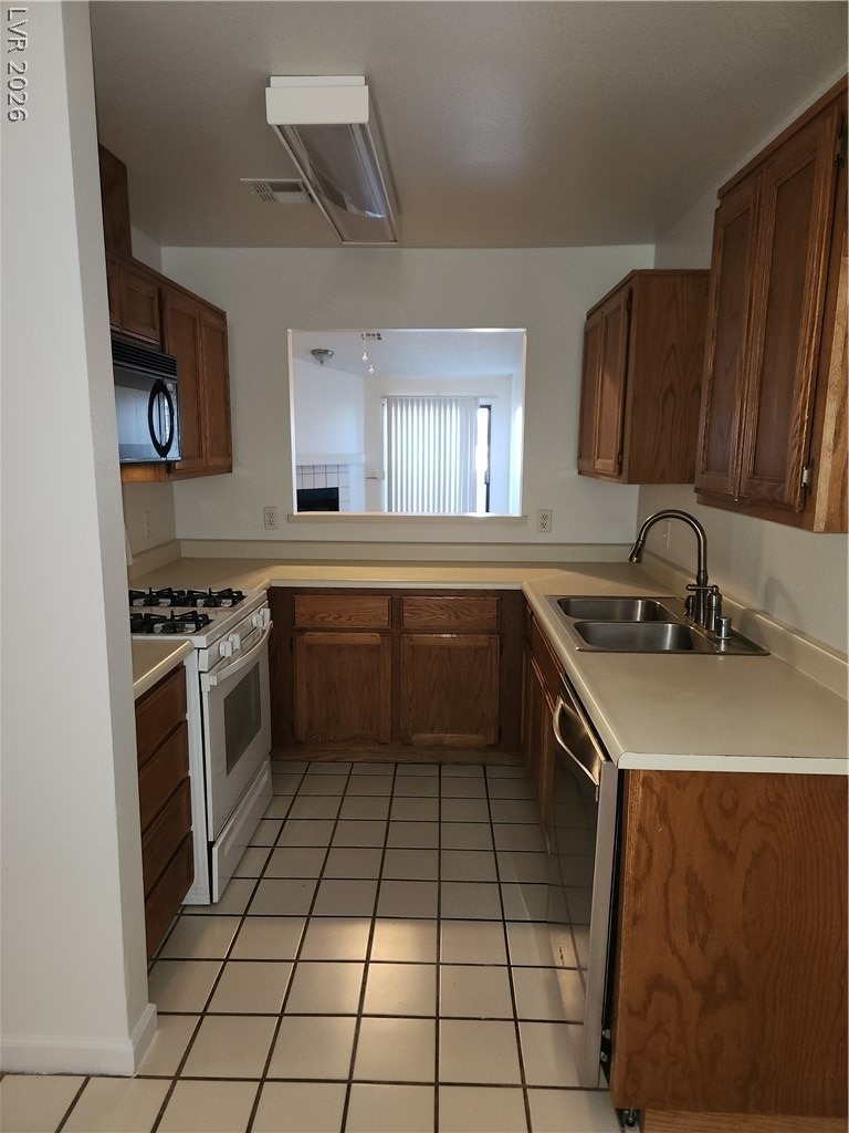 7048 Picaroon Lane - Photo 10