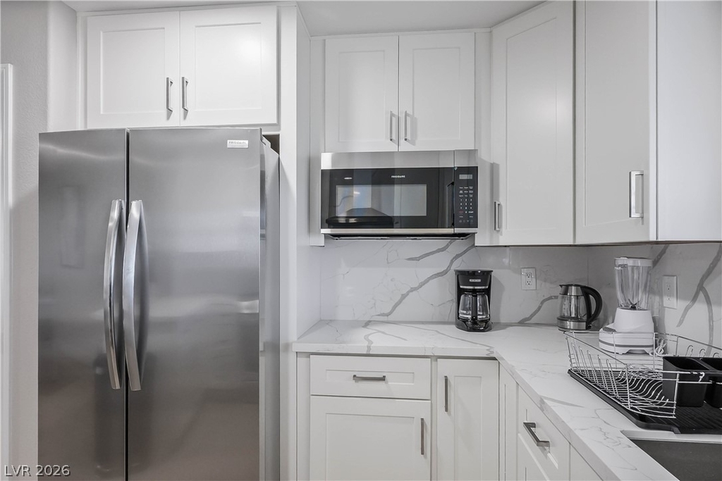 6990 W Richmar Avenue - Photo 16