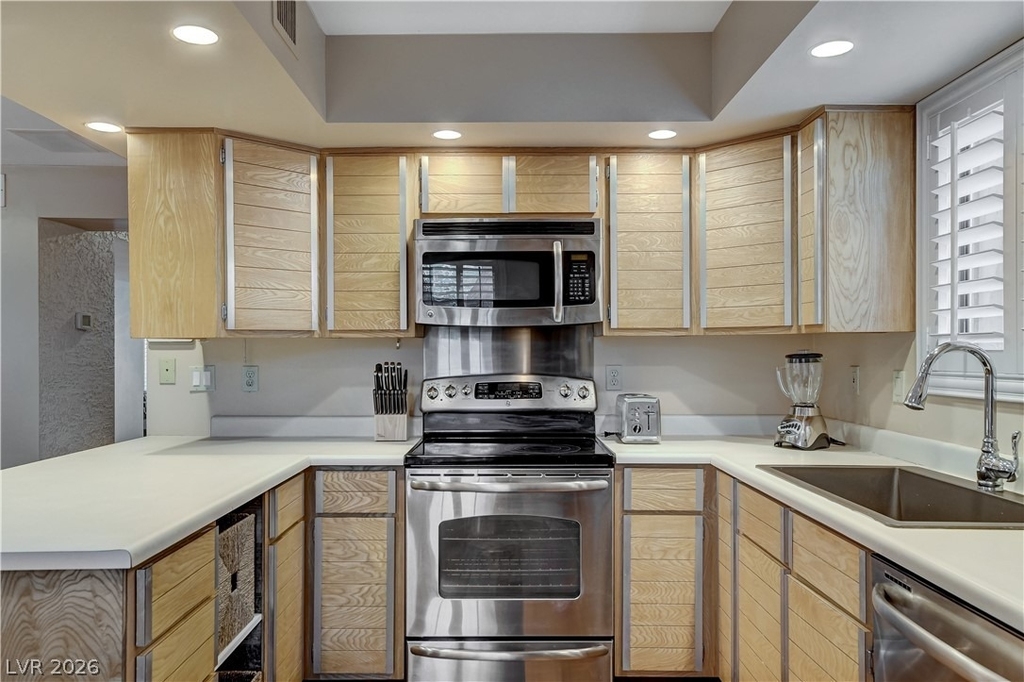 3223 Pinehurst Drive - Photo 18