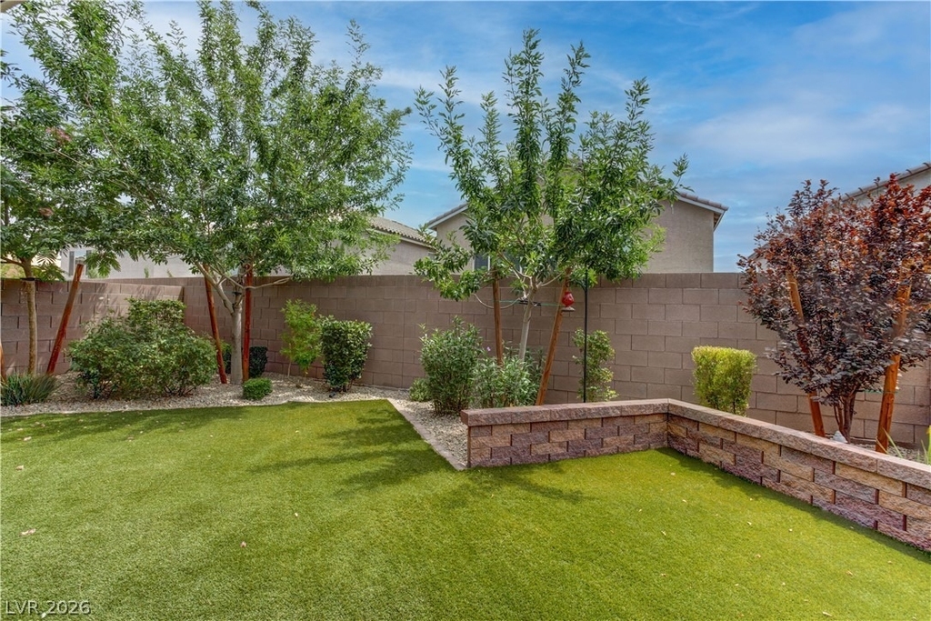 9020 Nopah Peak Court - Photo 38
