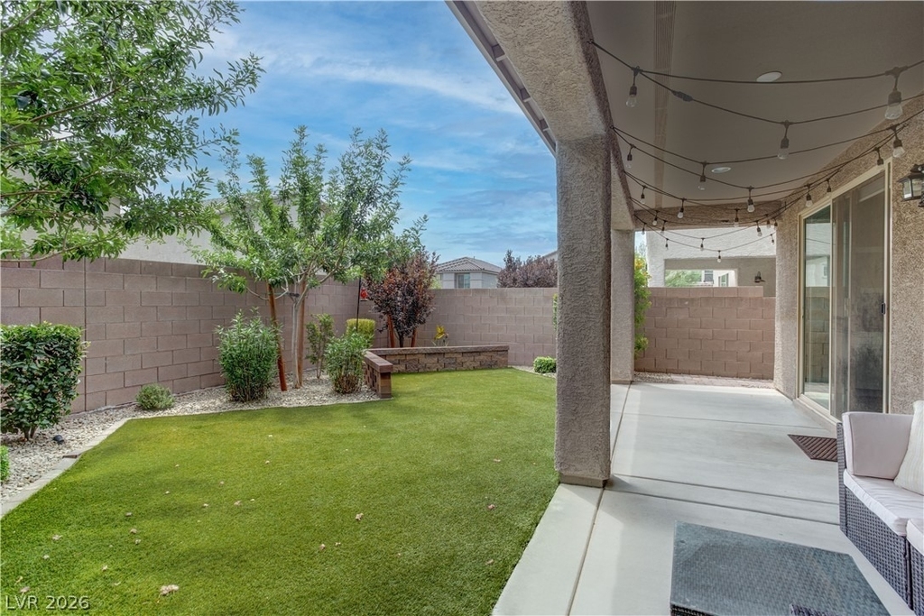 9020 Nopah Peak Court - Photo 36