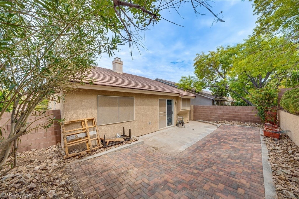 9829 Panorama Cliff Drive - Photo 2