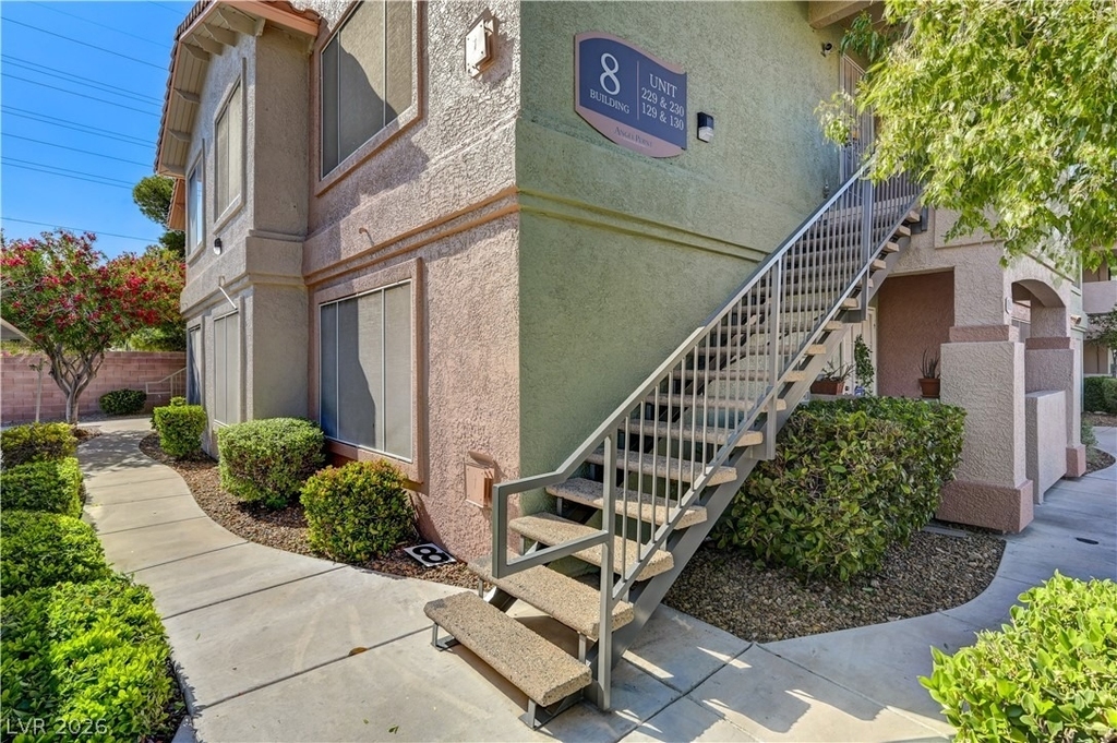 8450 Alta Drive - Photo 3