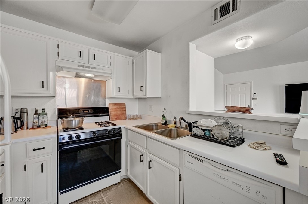 8450 Alta Drive - Photo 14