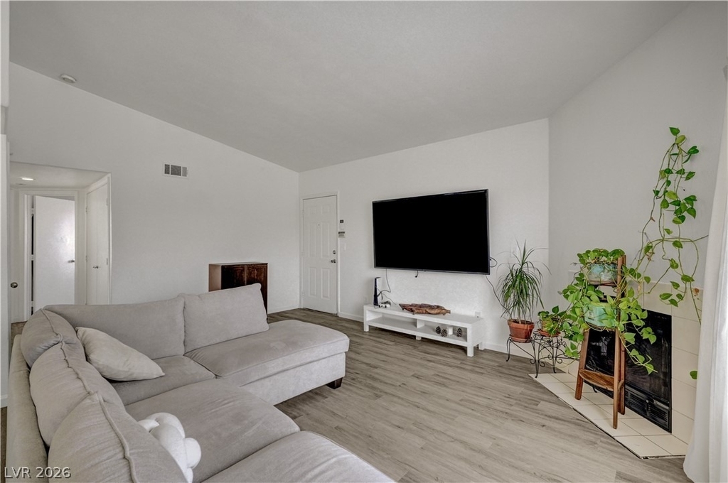 8450 Alta Drive - Photo 5