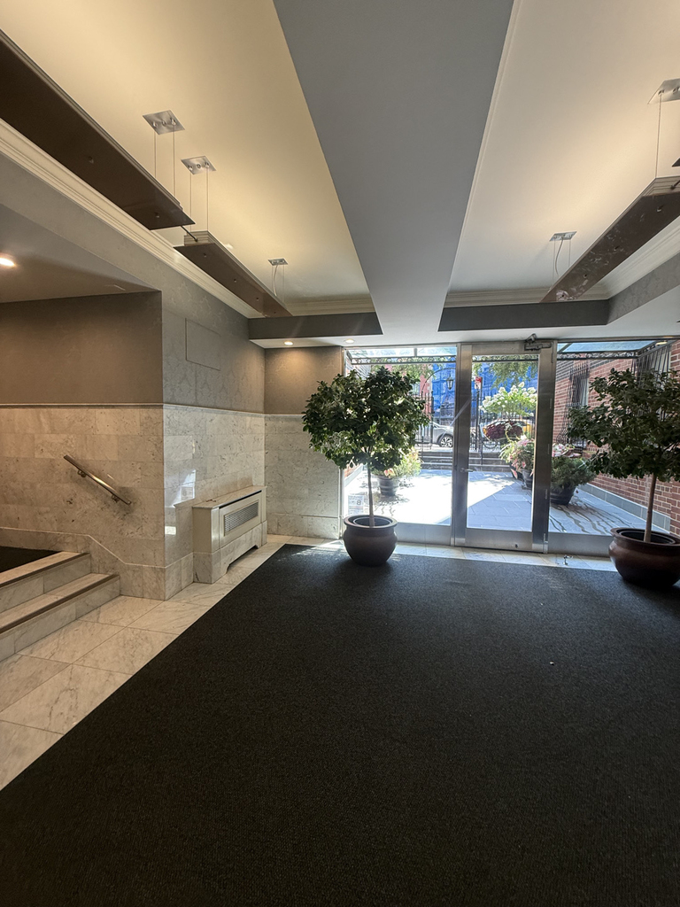 305 West 13th Street - Photo 16