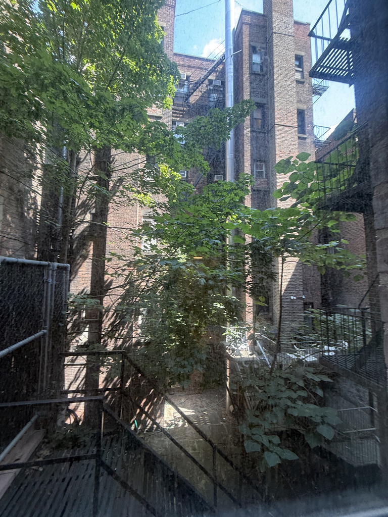 305 West 13th Street - Photo 3