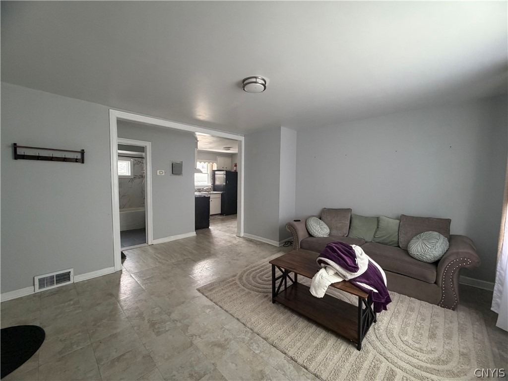 1628 Steuben Street - Photo 2