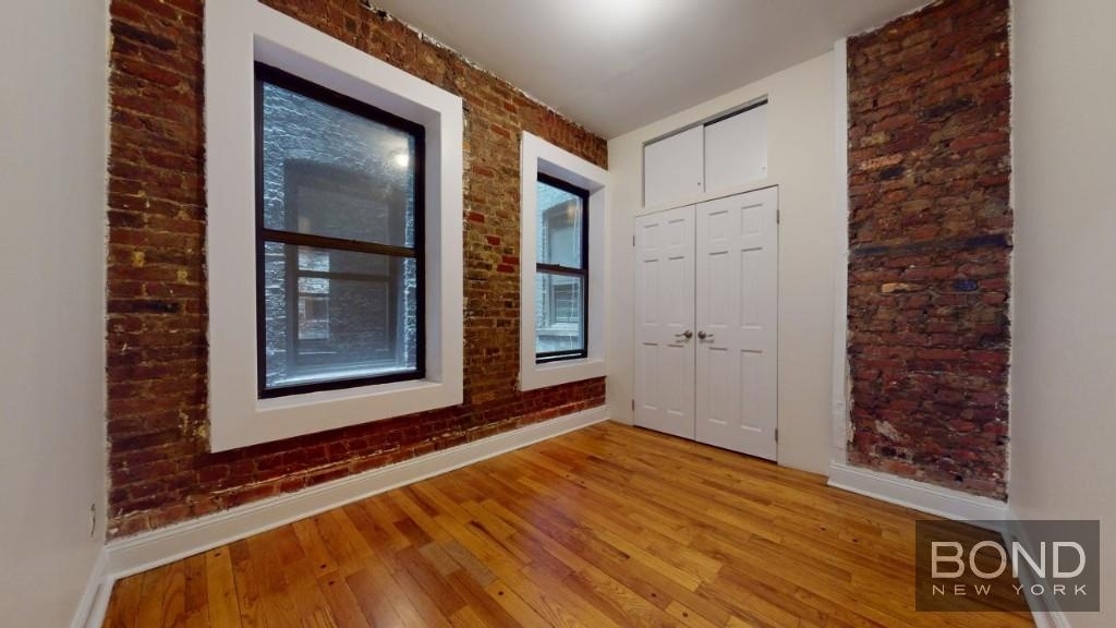 East 12th Street - Photo 3