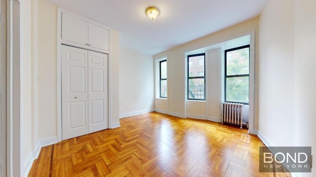 East 12th Street - Photo 2