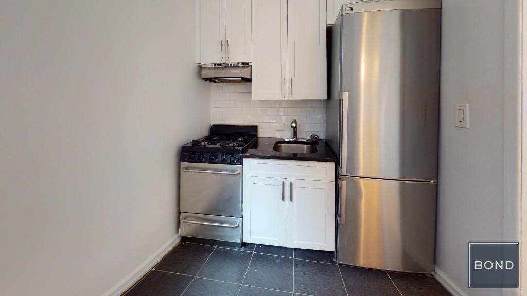East 90th Street - Photo 0