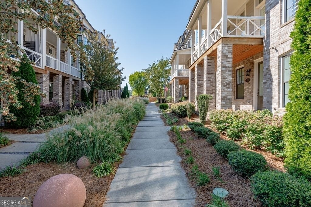 398 Concord Street - Photo 2
