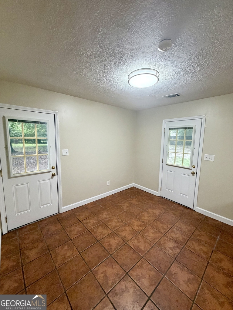 513 Cherokee Court - Photo 5