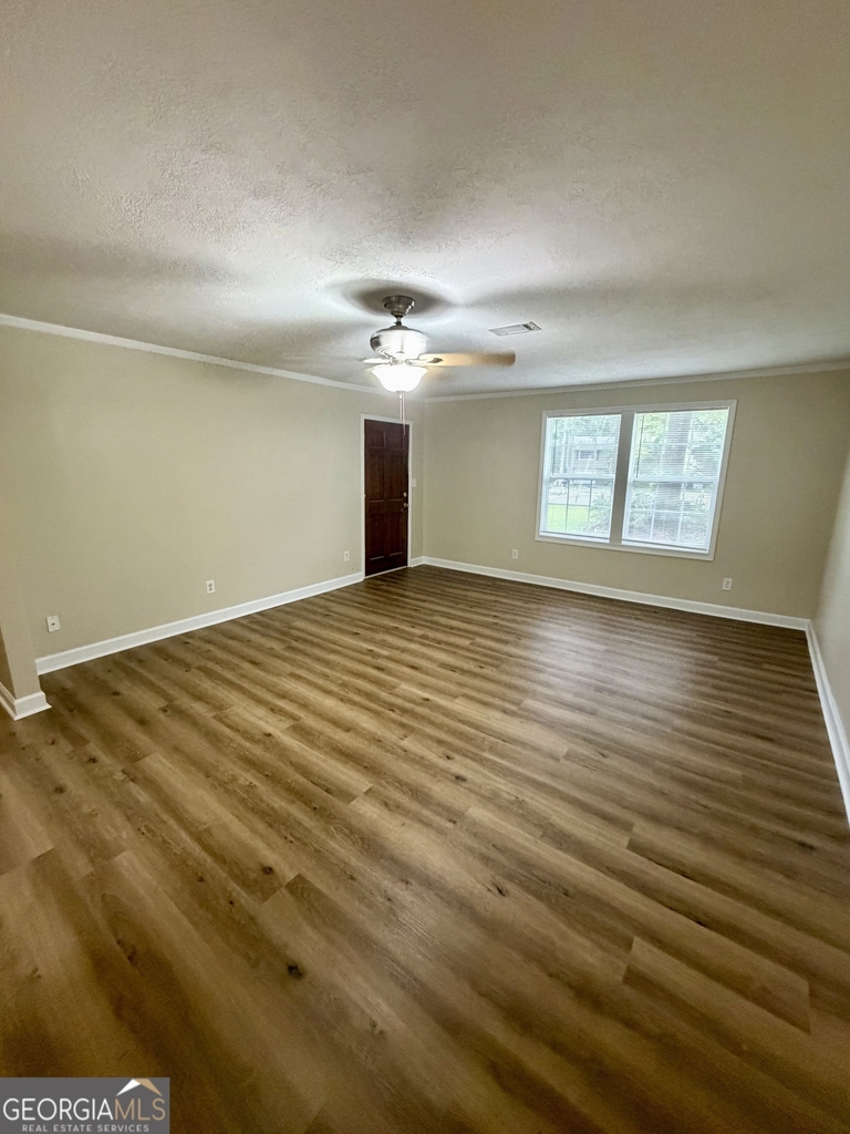 513 Cherokee Court - Photo 3