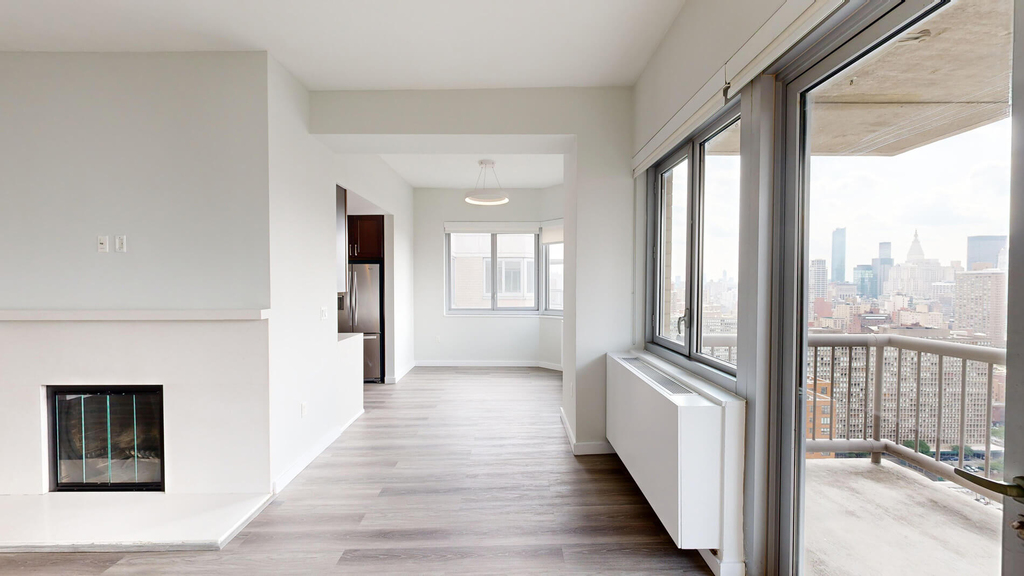 401 E 34th St - Photo 3