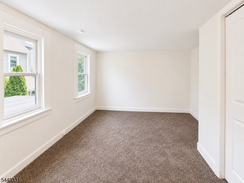 286 Chambers St - Photo 4