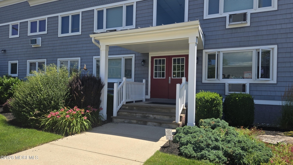 210 5th Avenue - Photo 1