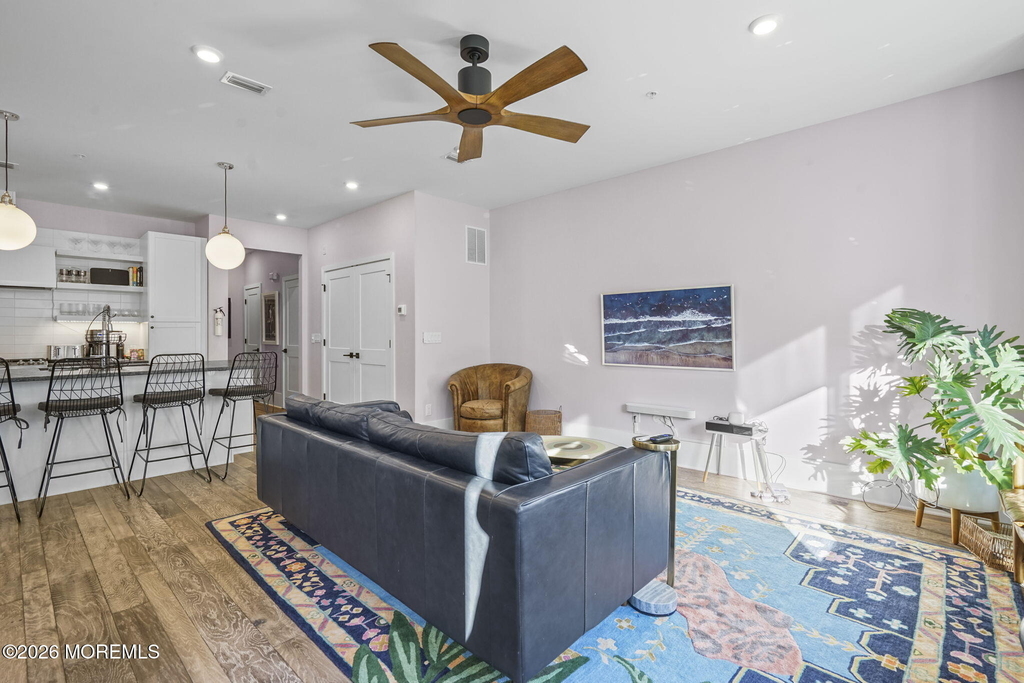300 Asbury Avenue - Photo 6