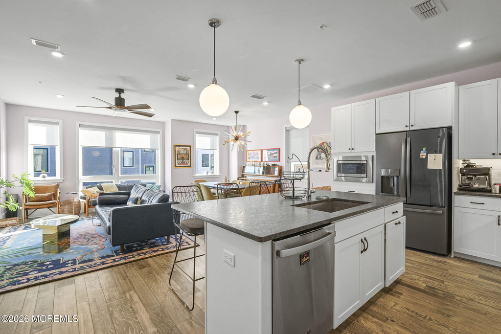 300 Asbury Avenue - Photo 12