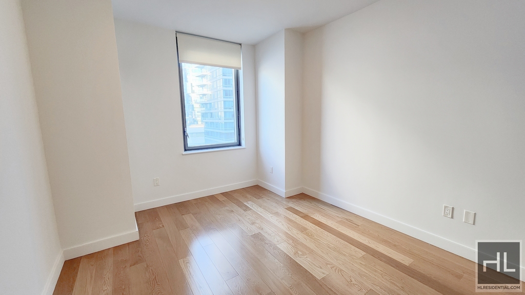 West 57th Street - Photo 1